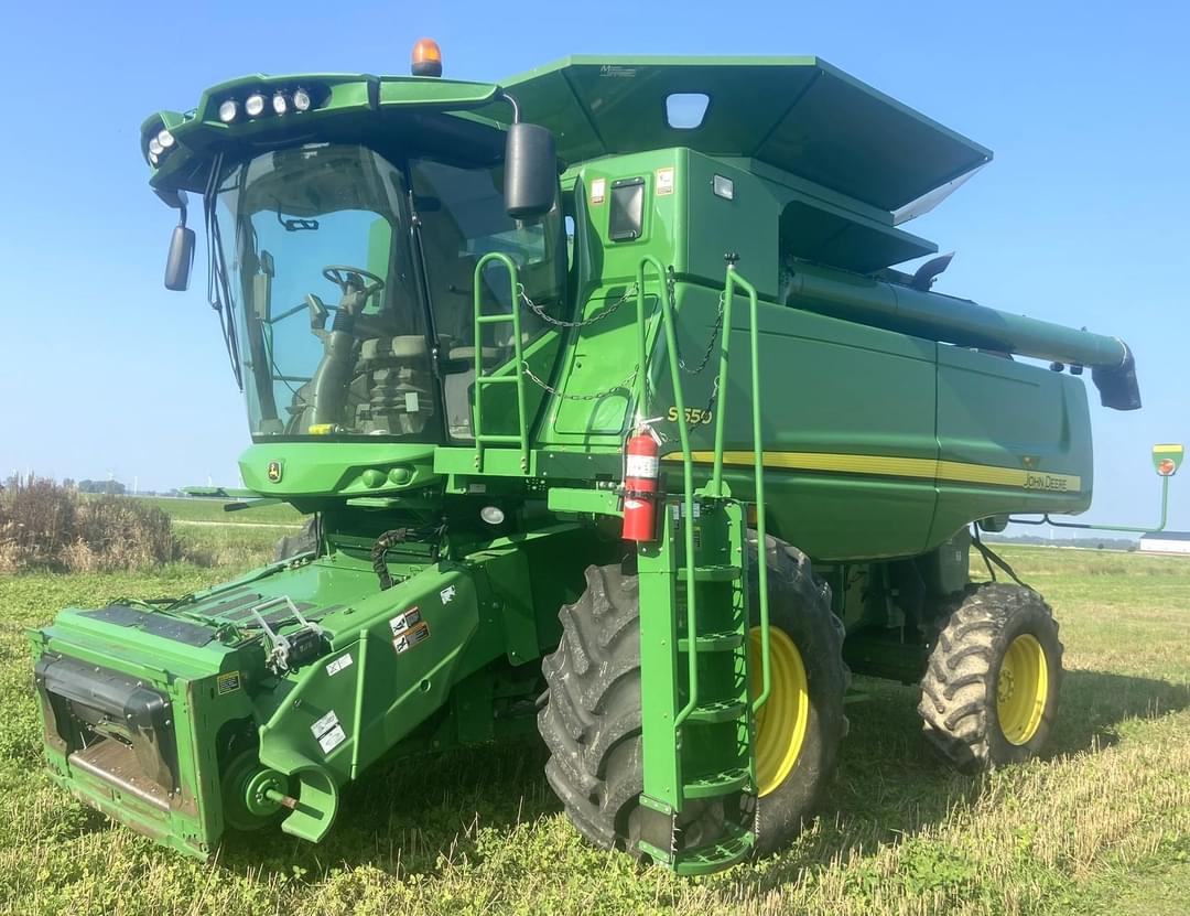 Image of John Deere S550 Primary image
