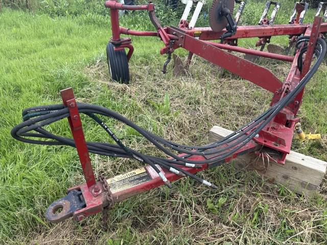 Image of International Harvester 800 equipment image 3