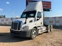 2014 Freightliner Cascadia Image