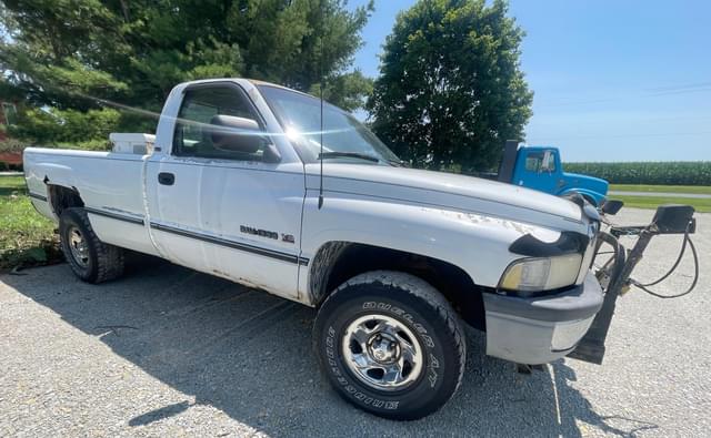 Image of Dodge Ram 1500 equipment image 2