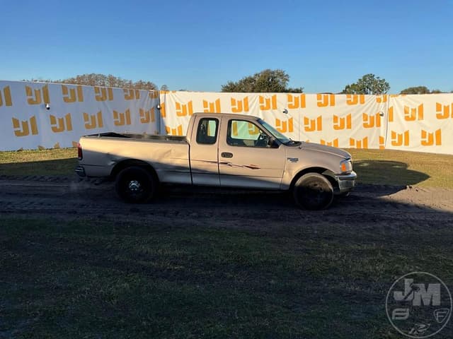 Image of Ford F-250 equipment image 3