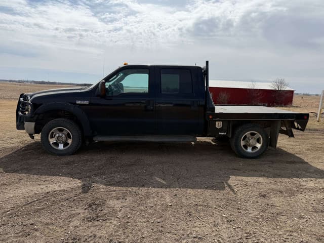 Image of Ford F-250 equipment image 2