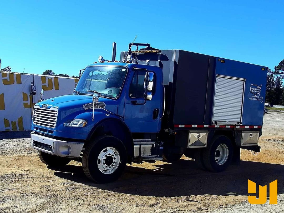 Image of Freightliner M2 Primary image