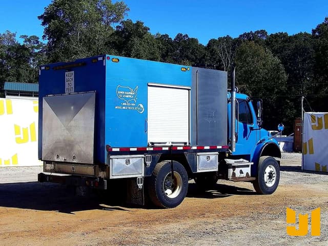 Image of Freightliner M2 equipment image 3