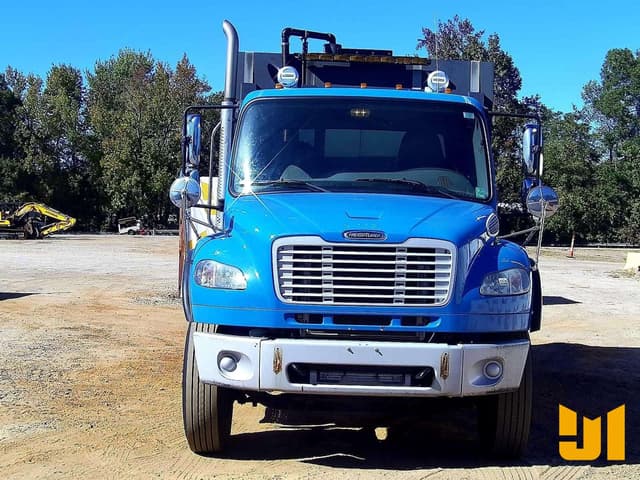Image of Freightliner M2 equipment image 1