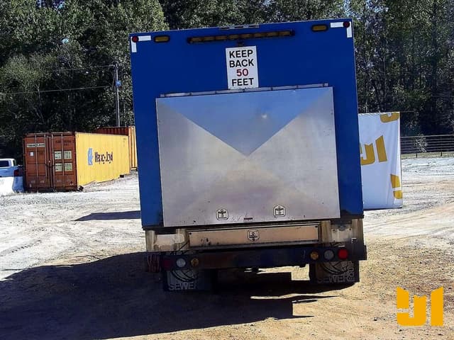 Image of Freightliner M2 equipment image 4