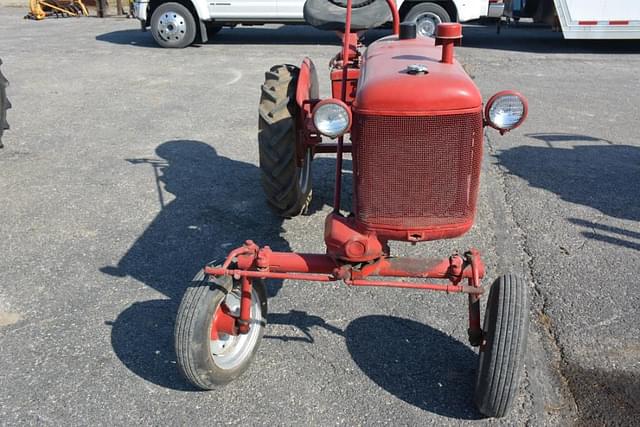 Image of Farmall Cub equipment image 2