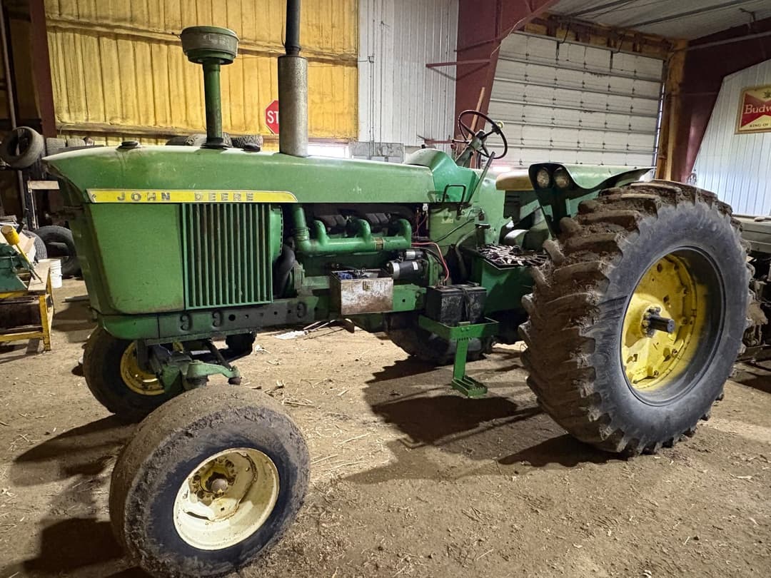 Image of John Deere 4010 Primary image