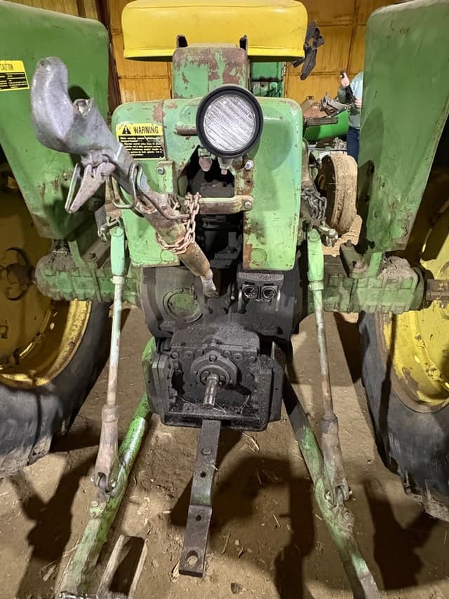 Image of John Deere 4010 equipment image 3