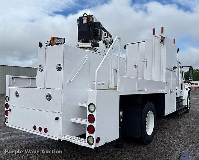 Image of Freightliner Business Class M2 equipment image 4