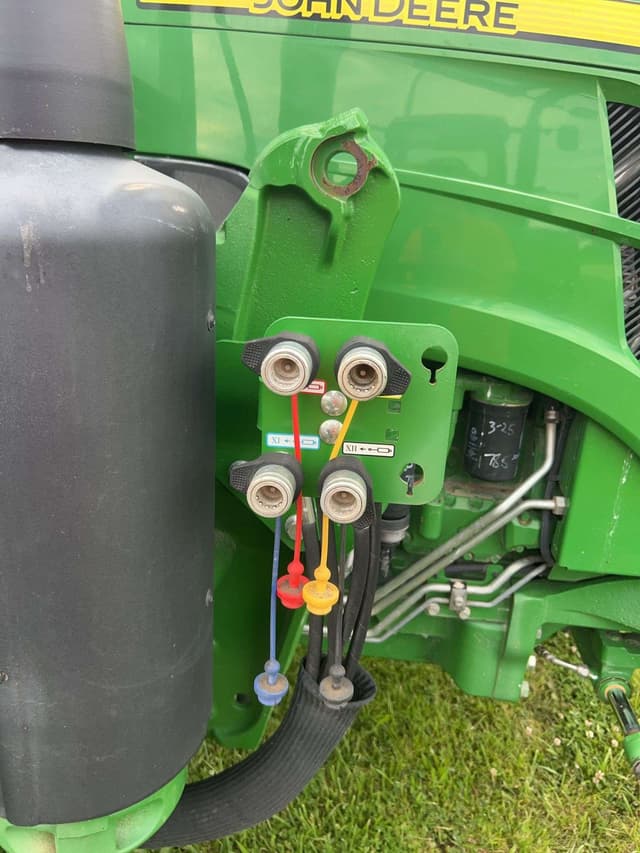 Image of John Deere 6120E equipment image 3