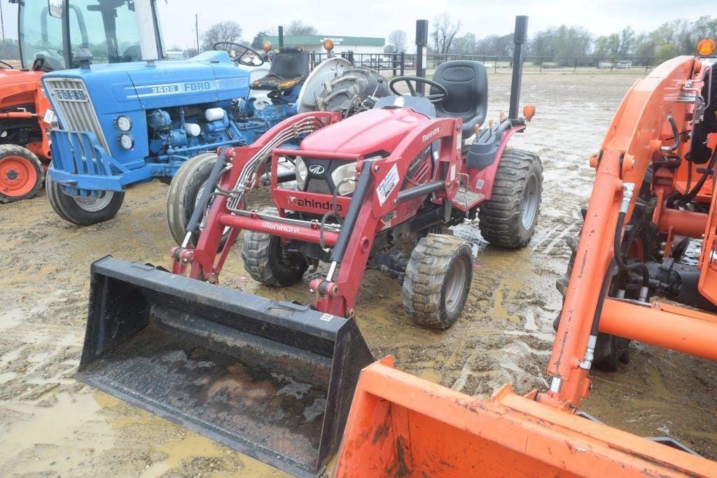 Mahindra eMax 22S Equipment Image0