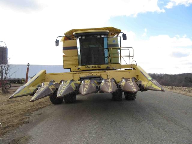 Image of New Holland TR98 equipment image 3