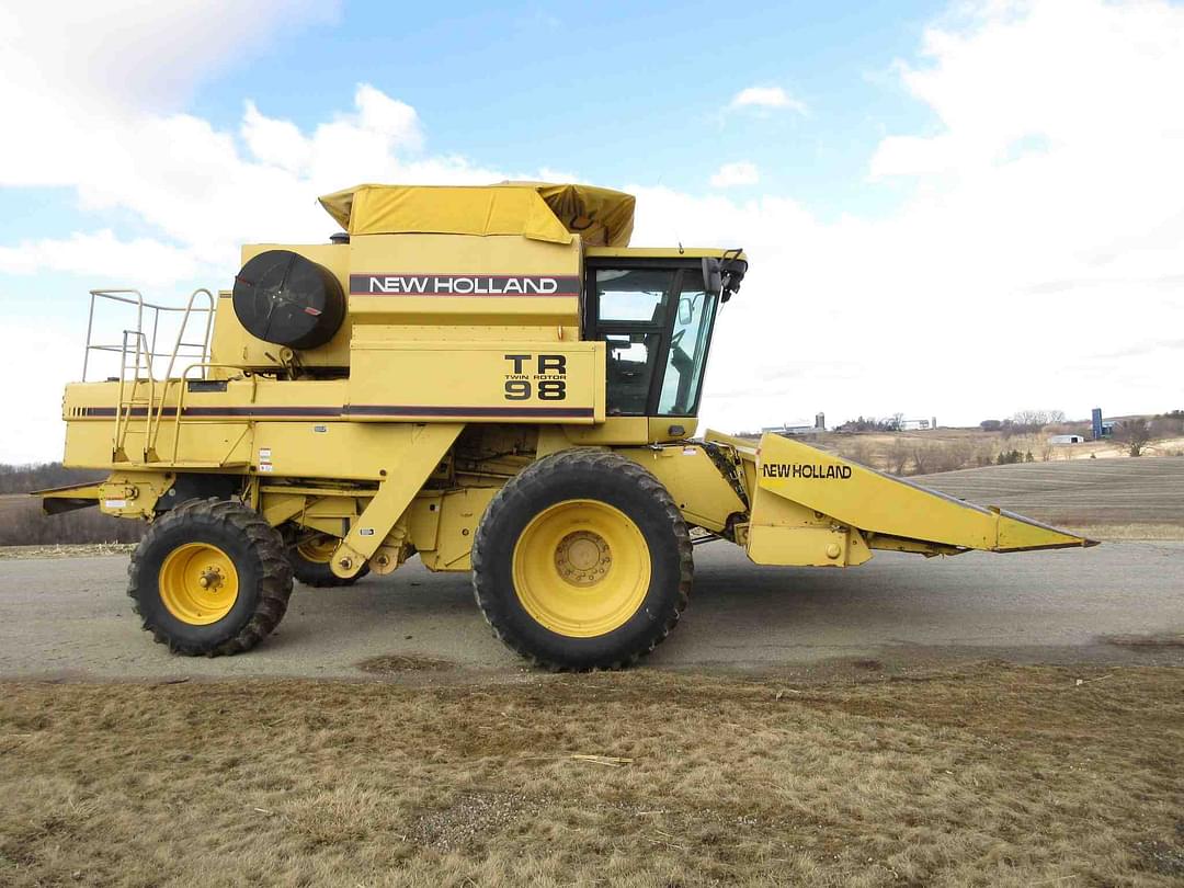 Image of New Holland TR98 Primary image