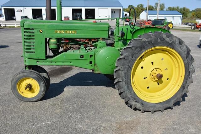 Image of John Deere A equipment image 3