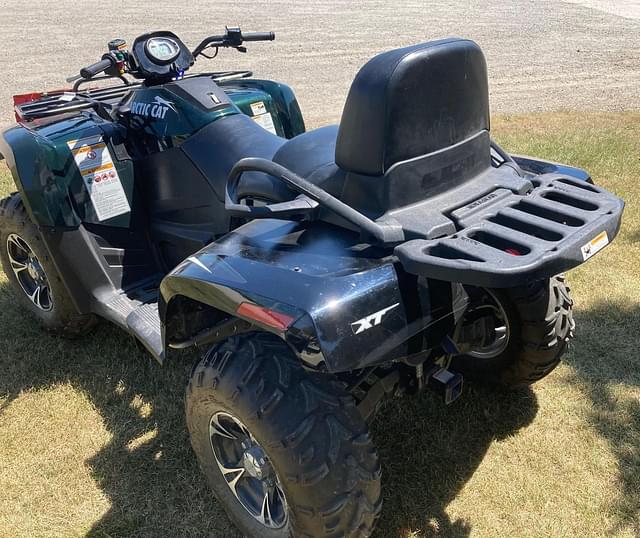 Image of Arctic Cat 550 equipment image 2