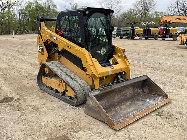 Image of Caterpillar 259D3 equipment image 2