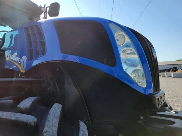 Image of New Holland T8.330 equipment image 4