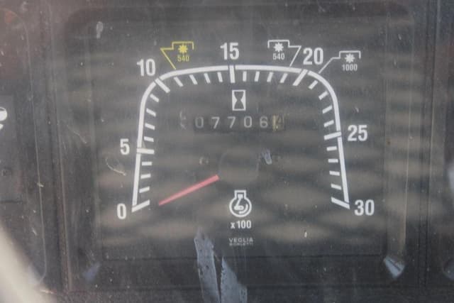 Image of Ford 6640 equipment image 4