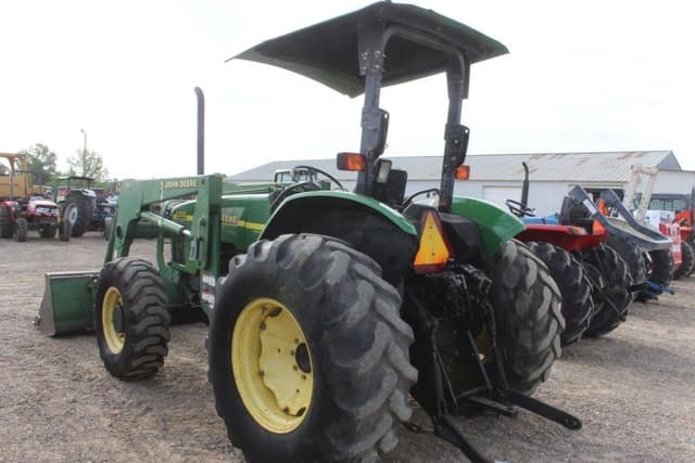 Image of John Deere 5210 equipment image 1