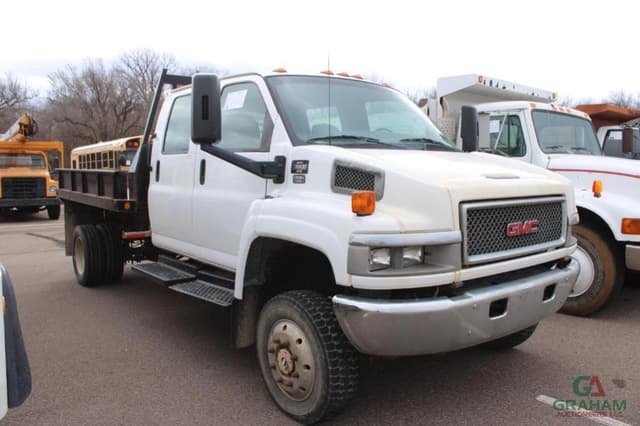 Image of GMC Kodiak equipment image 1