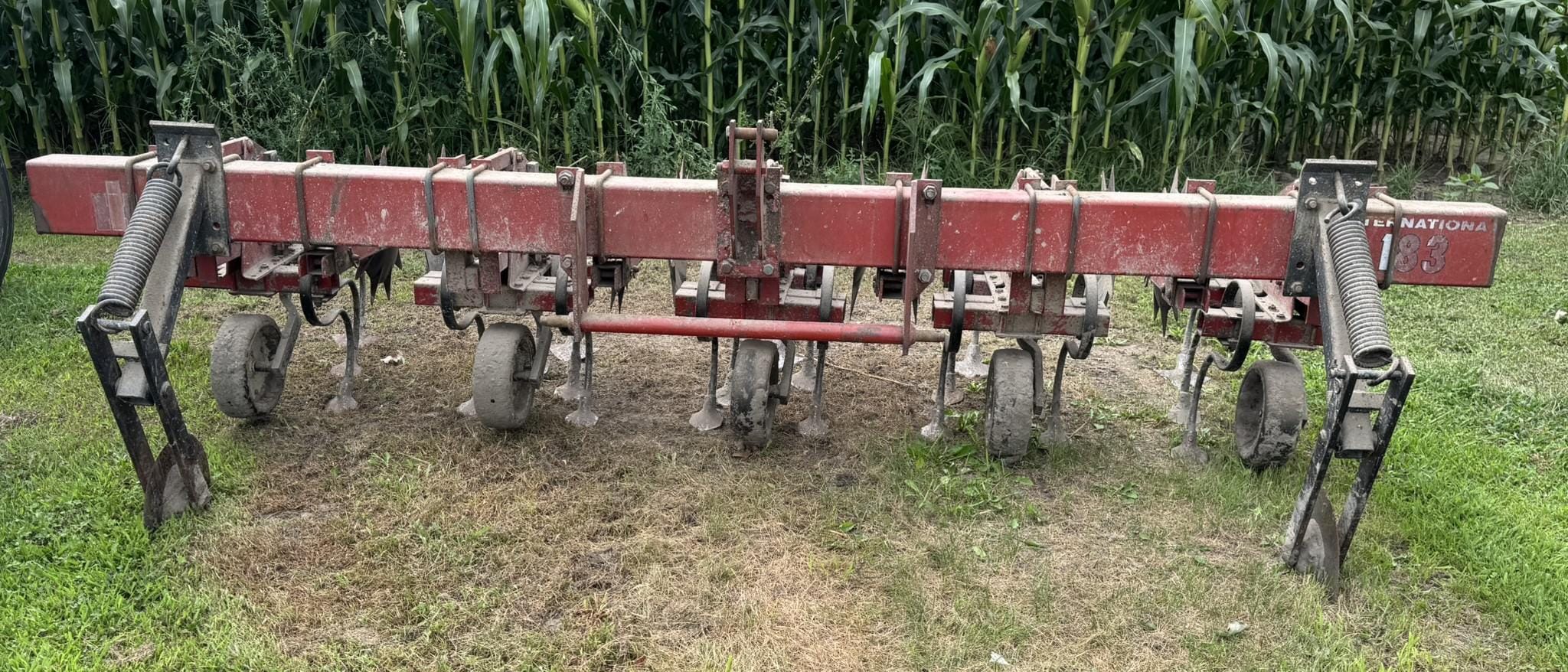 International Harvester 183 Equipment Image0