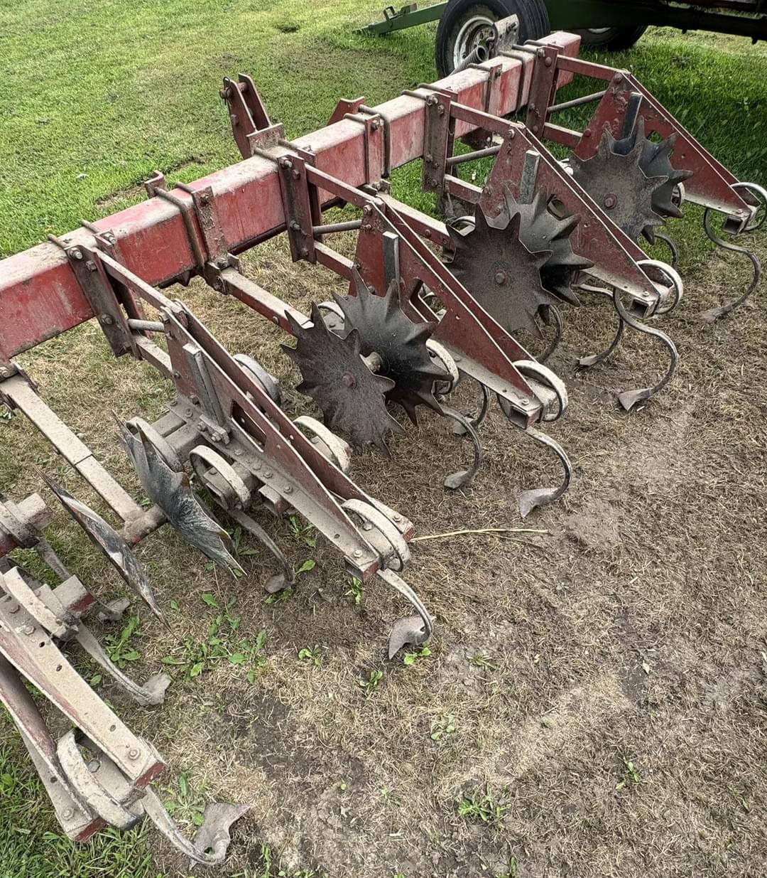 Image of International Harvester 183 Image 1