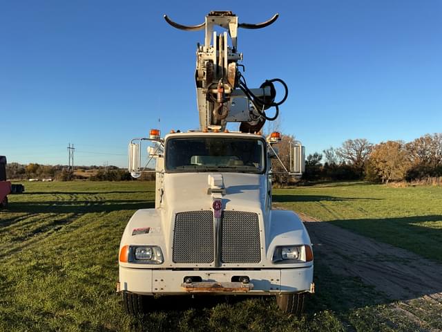 Image of Kenworth T300 equipment image 1