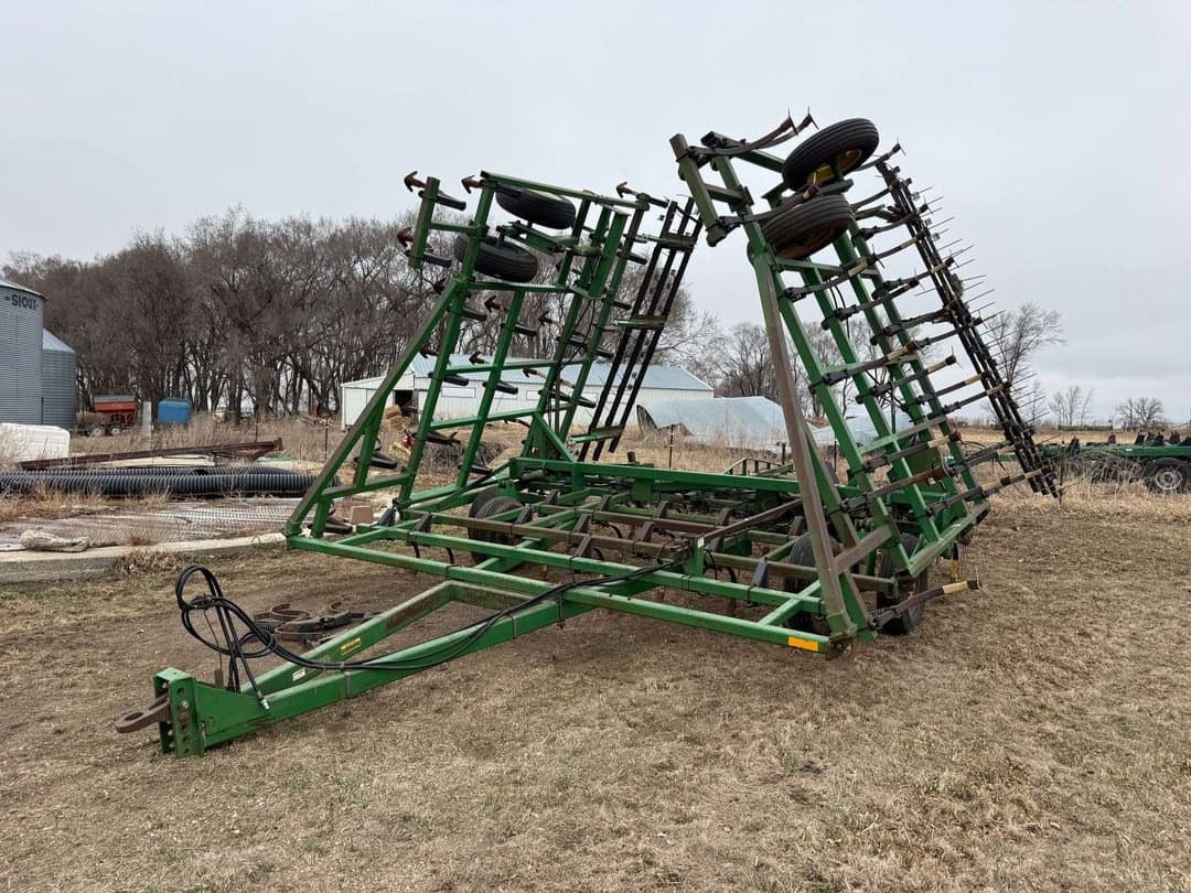 Image of John Deere 960 Primary image