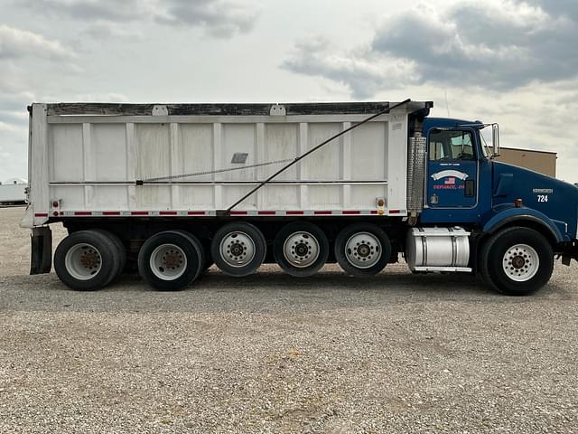 Image of Kenworth T8 equipment image 3