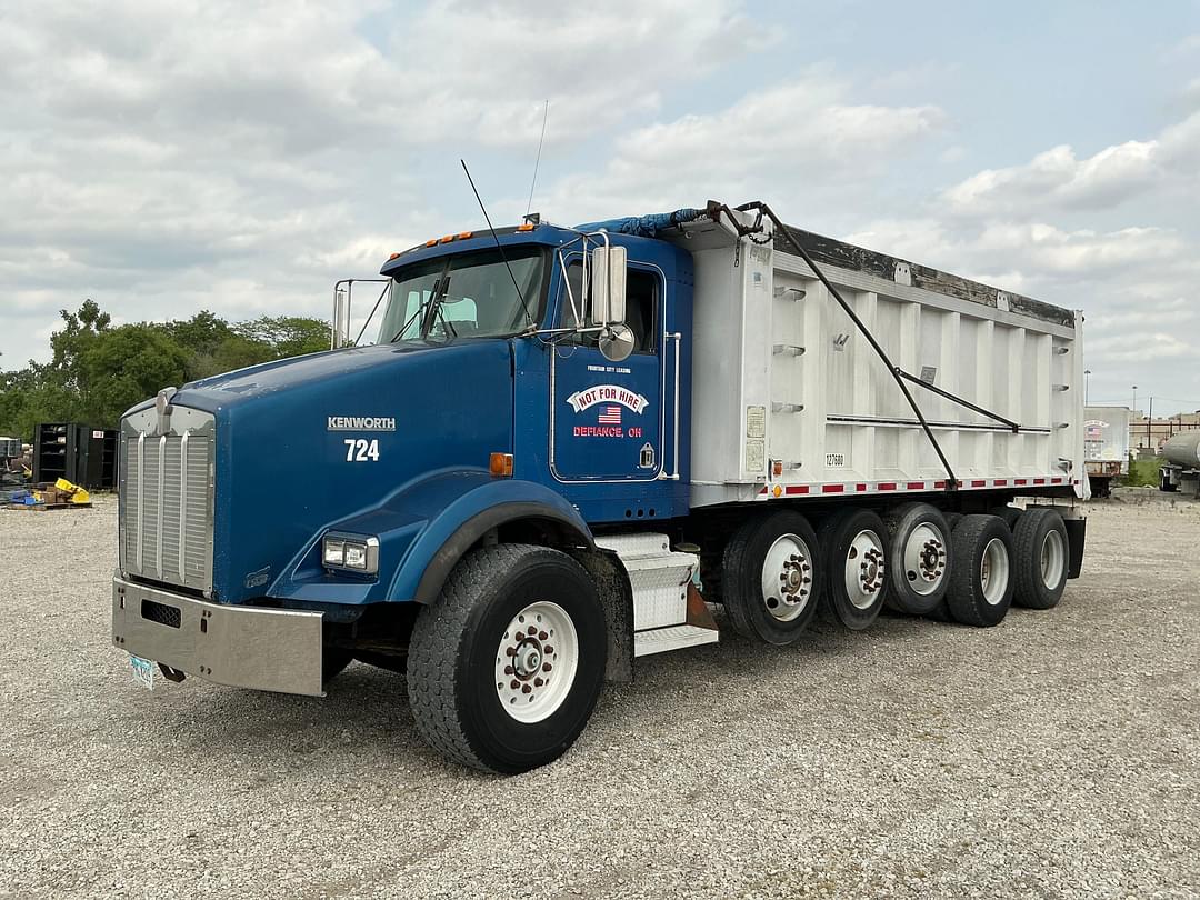 Image of Kenworth T8 Primary image