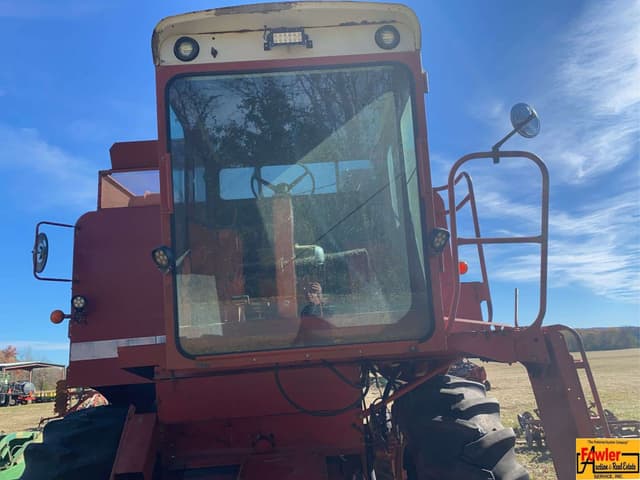 Image of International Harvester 1460 equipment image 3