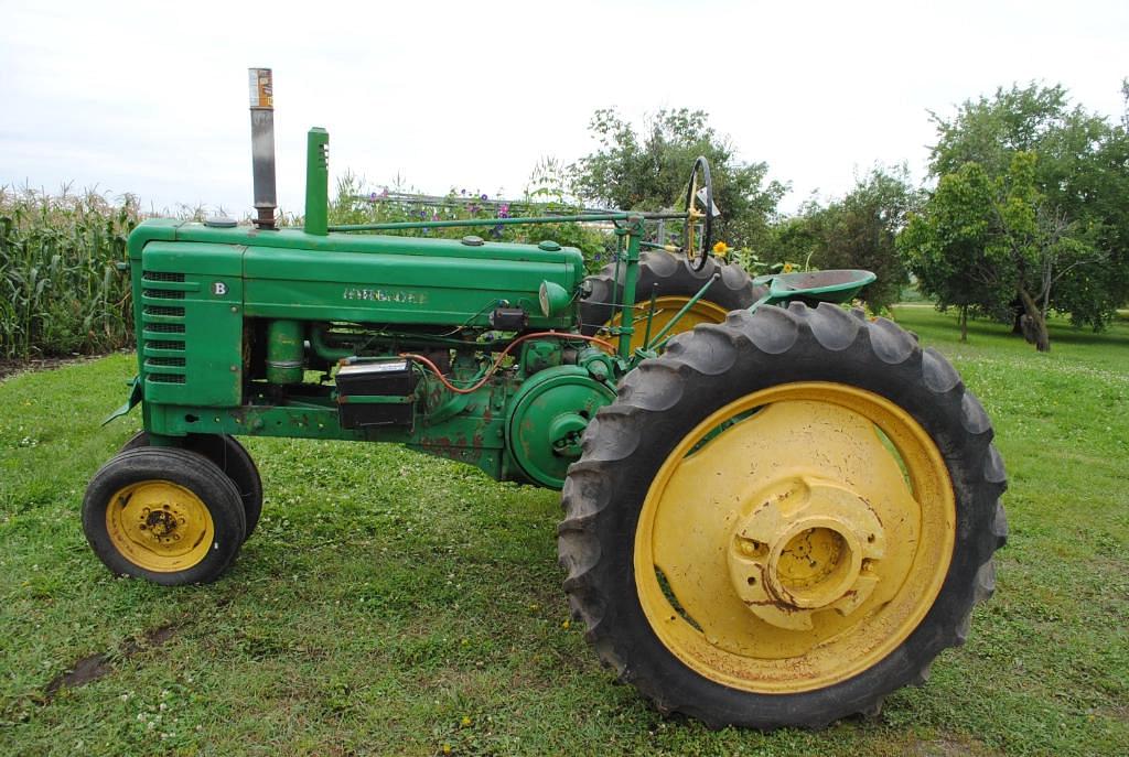 Image of John Deere B Primary image