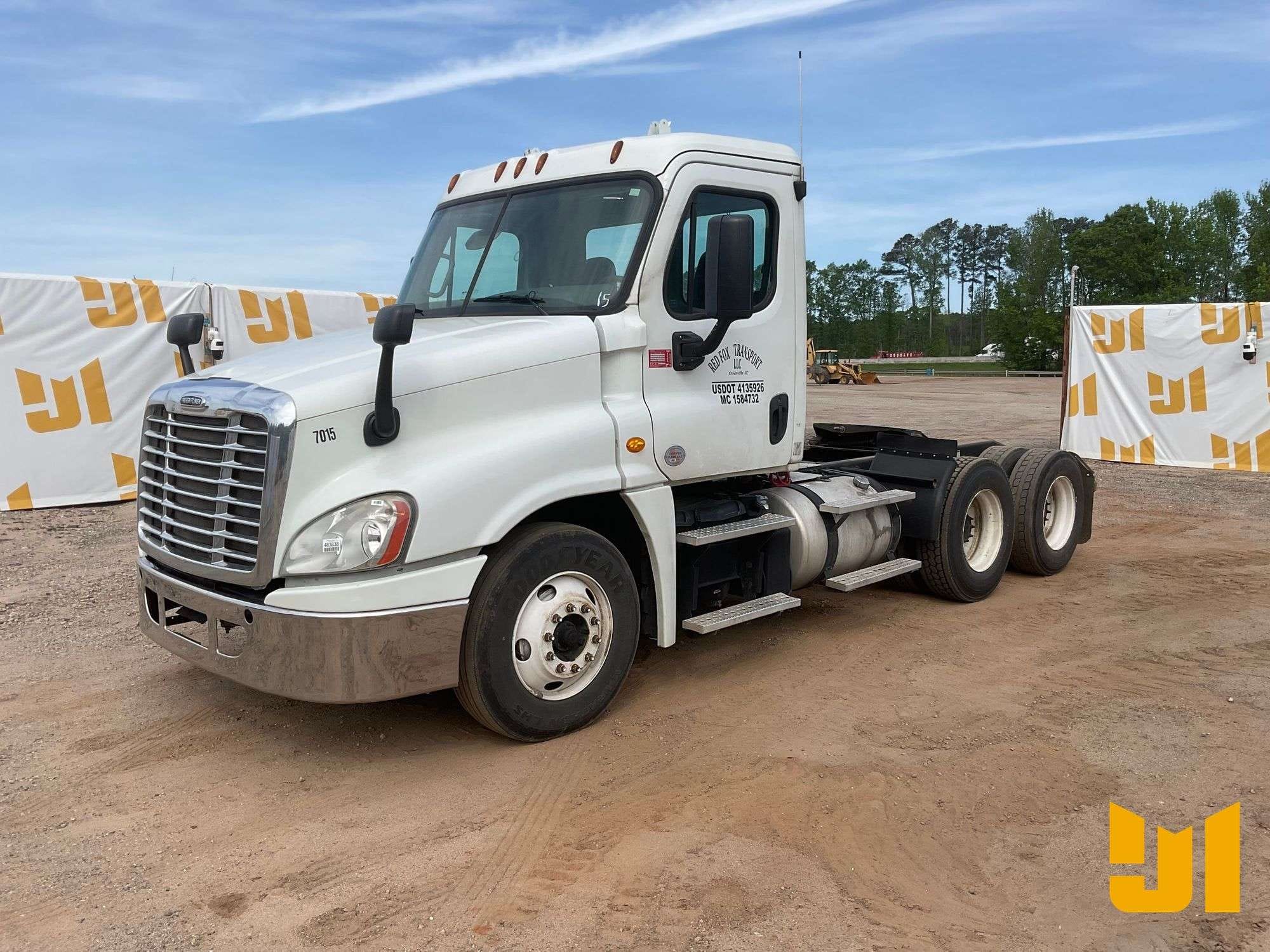 2015 Freightliner Cascadia Equipment Image0