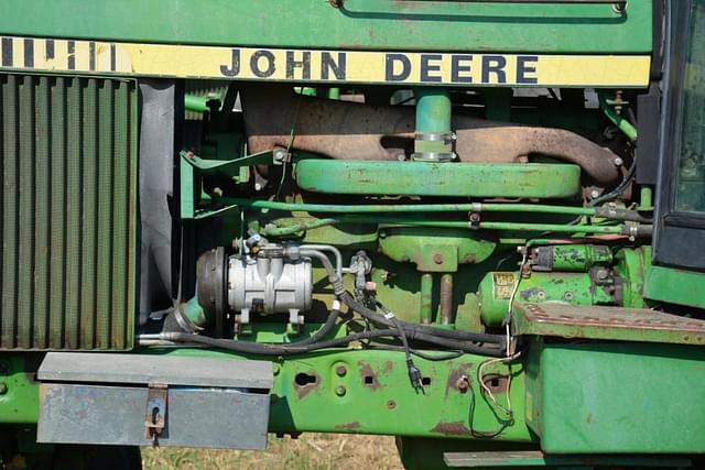 Image of John Deere 4050 equipment image 1