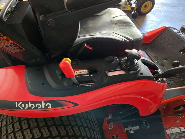 Image of Kubota ZD1021 equipment image 2