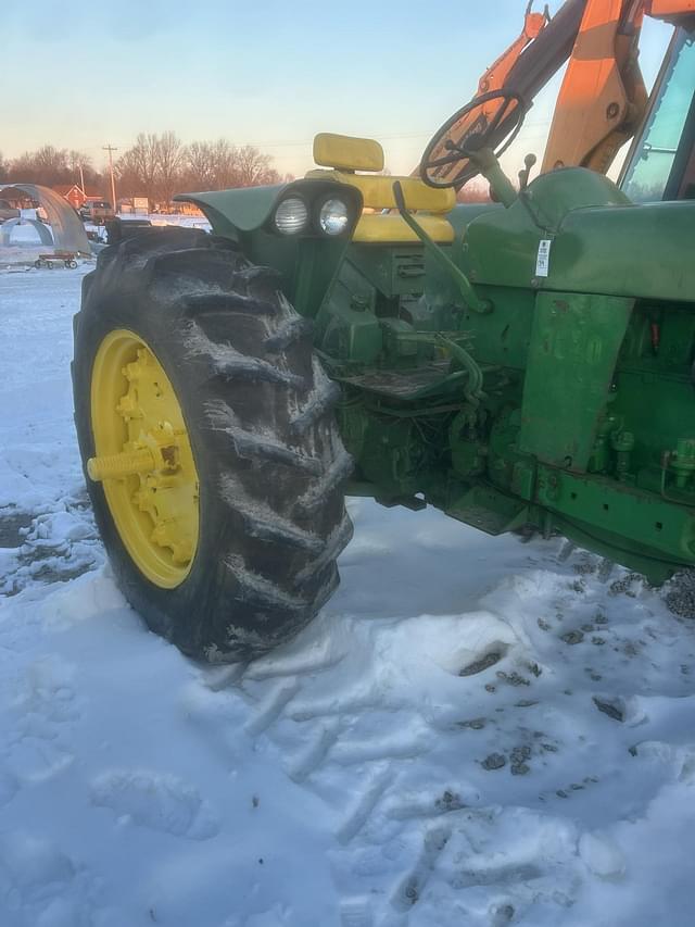 Image of John Deere 3020 equipment image 4