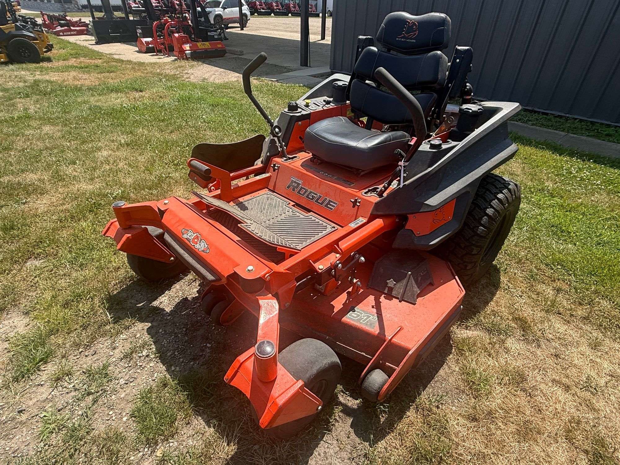 2019 Bad Boy Rogue Equipment Image0