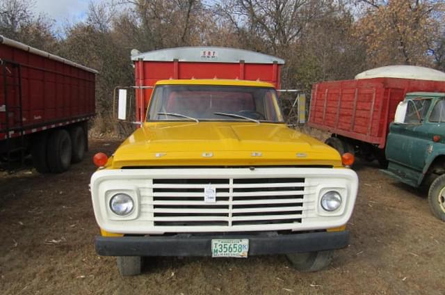 Image of Ford F-600 equipment image 2