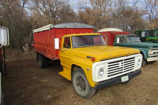 Image of Ford F-600 equipment image 1