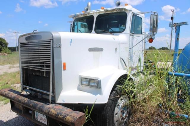 Image of Freightliner FL-60 equipment image 1