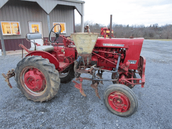 Main image International Harvester 140