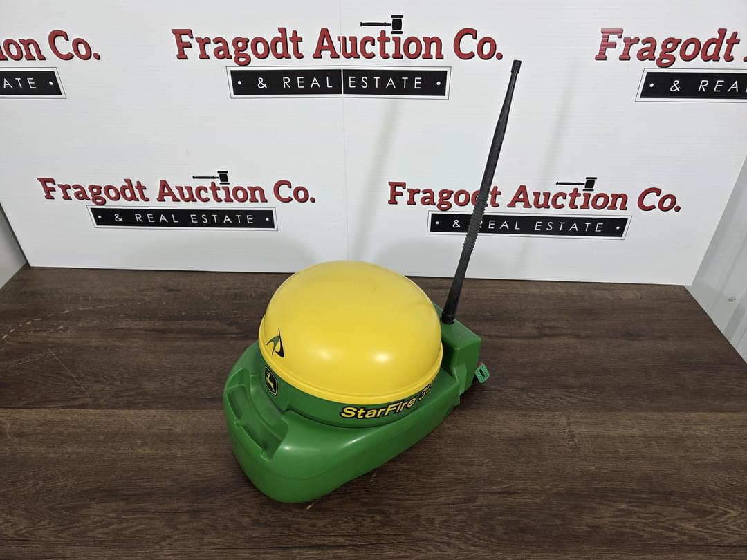 Image of John Deere StarFire 3000 Primary image