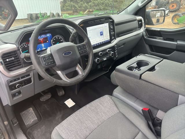 Image of Ford F-150 equipment image 1