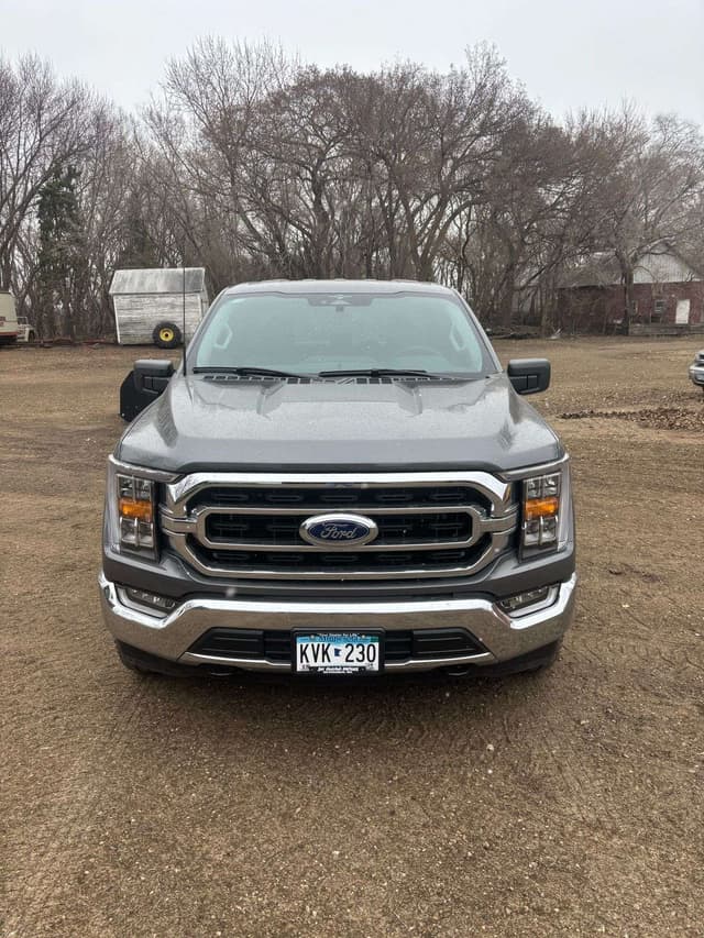 Image of Ford F-150 equipment image 2