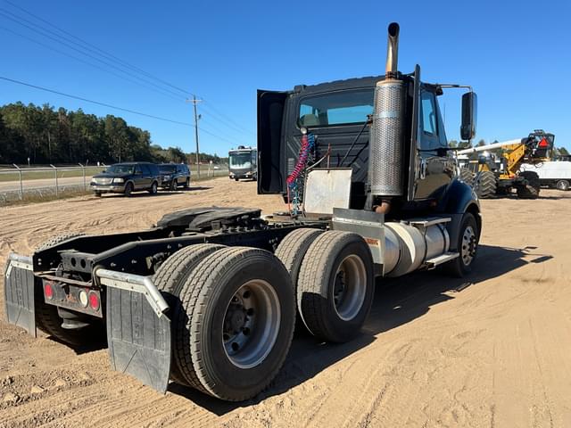 Image of International Prostar Plus equipment image 4