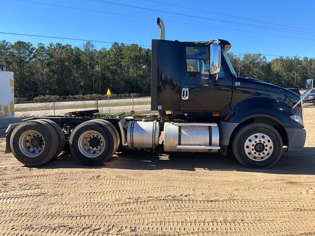 Image of International Prostar Plus equipment image 3