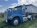 1996 Freightliner FLD12064T Image