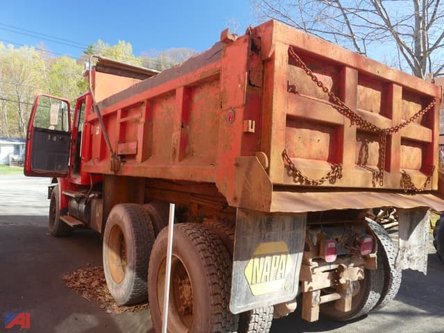 Image of Volvo WG equipment image 3