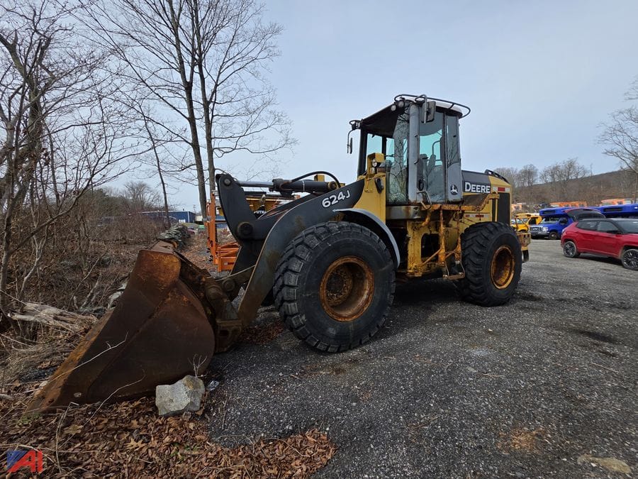 2006 John Deere 624J Equipment Image0